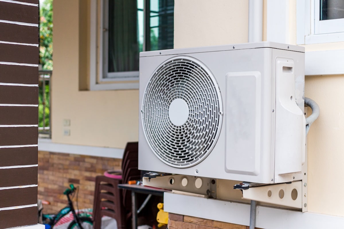 Victoria is expanding gas-free housing with new suburbs and rebates, supporting solar panels, heat pumps and electric appliances.