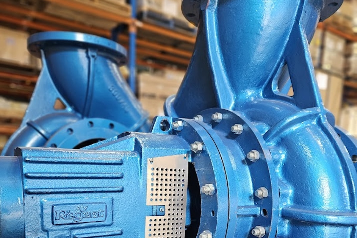 When it comes to moving massive amounts of liquid, size does matter for industrial pumping. Regent Pumps’ 300/400 pump is making waves.