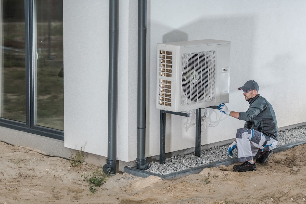 Thousands of social housing homes in Victoria, South Australia and Tasmania are to receive heat pumps as part of important energy upgrades.